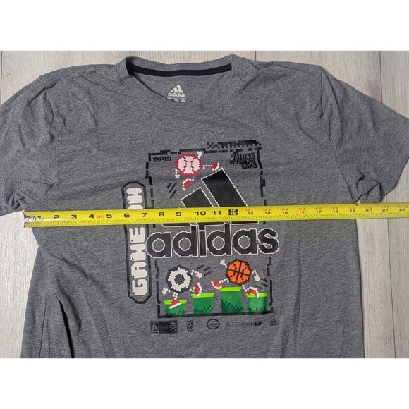 Adidas 8-Bit Sports T-Shirt Youth XL Video Games 3 Stripe Logo Grey Short Sleeve - Picture 7 of 7